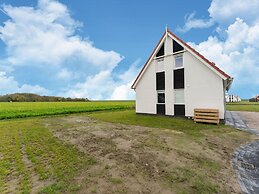 Beautiful Holiday Home in Scherpenisse