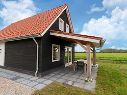 Beautiful Holiday Home in Scherpenisse
