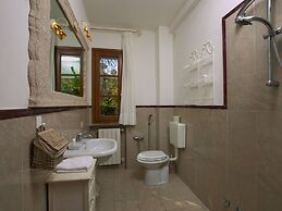 Belvilla by OYO Sassetta 3 - Erica