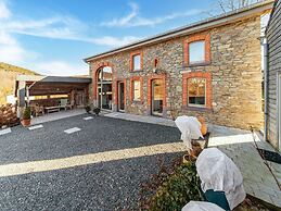 Holiday Home in Vielsalm With Bubble Bath