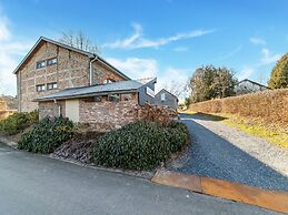 Holiday Home in Vielsalm With Bubble Bath