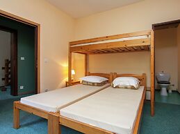 Spacious Holiday Home With Roofed Terrace