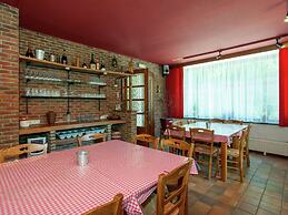 Spacious Holiday Home With Roofed Terrace