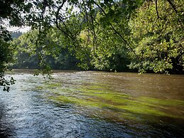 Spacious Holiday Home With Roofed Terrace