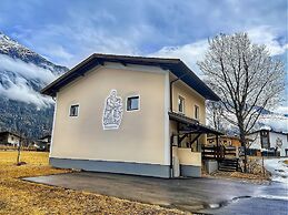 Pleasant Holiday Home in Langenfeld With Balcony