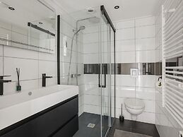 Holiday Home in Grou With Bubble Bath