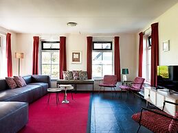 Family House With Wellness