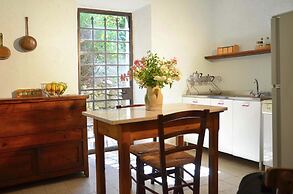 Villa in Sermugnano Near the Lake