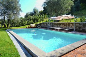 Villa in Sermugnano Near the Lake