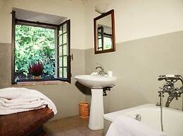 Villa in Sermugnano Near the Lake