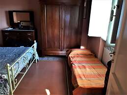 Apartment in Orbicciano With Pool