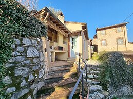 Apartment in Orbicciano With Pool