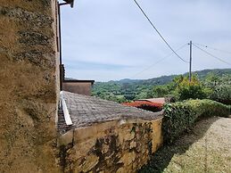 Apartment in Orbicciano With Pool