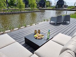 Luxurious Detached Water Villa With Jetty