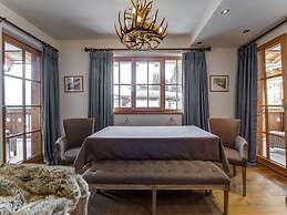 Dreany Apartment Right Next to the Cable Cars