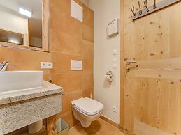 Dreany Apartment Right Next to the Cable Cars