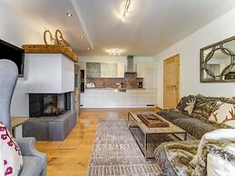 Dreany Apartment Right Next to the Cable Cars