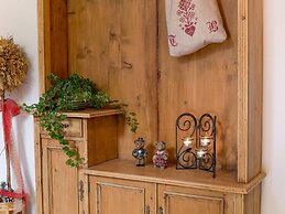 Lovely Apartment on a Farm in Radstadt