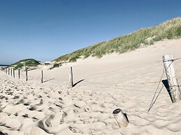 Authentic Cosy Beach Cottage in Callanstoog
