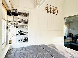 Authentic Cosy Beach Cottage in Callanstoog