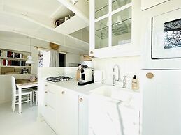 Authentic Cosy Beach Cottage in Callanstoog