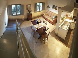 Belvilla by OYO Beautiful Farmhouse With Pool