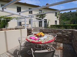 Belvilla by OYO Beautiful Farmhouse With Pool