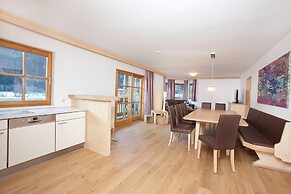 Beautiful Flat in Pinzgau With Balcony and Views