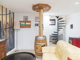 Snug Holiday Home in Zoutleeuw With Private Pool