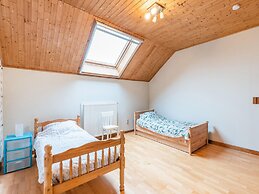 Snug Holiday Home in Zoutleeuw With Private Pool