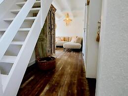 Cozy Holiday Home in Nieuwpoort With Swimming Pool