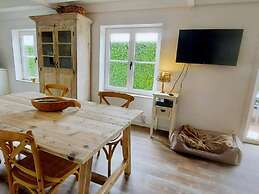 Cozy Holiday Home in Nieuwpoort With Swimming Pool