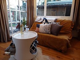 Tranquil Chalet in Geel With Garden