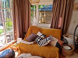 Tranquil Chalet in Geel With Garden