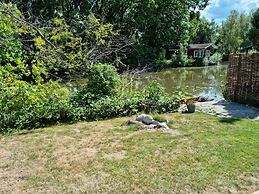 Tranquil Chalet in Geel With Garden