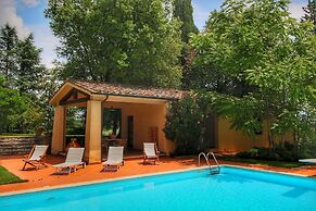 Charming Cottage in Sinalunga