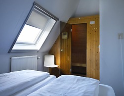 Bungalow Near Alde Feanen Site