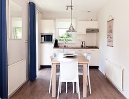 Bungalow Near Alde Feanen Site