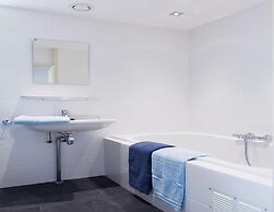 Bungalow Near Alde Feanen Site