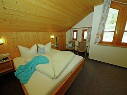 Apartment With Panoramic Views in Fiss