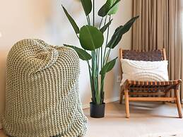 Apartment in Vrouwenpolder With Garden