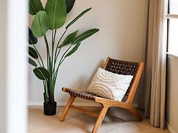 Apartment in Vrouwenpolder With Garden