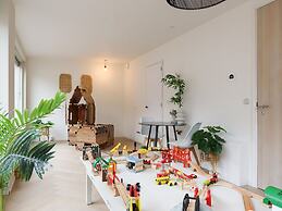 Apartment in Vrouwenpolder With Garden