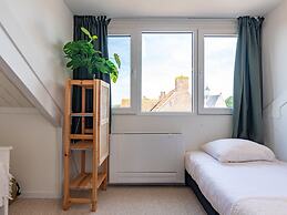 Apartment in Vrouwenpolder With Garden