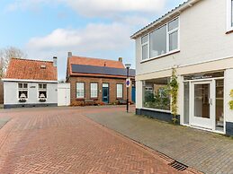 Apartment in Vrouwenpolder With Garden