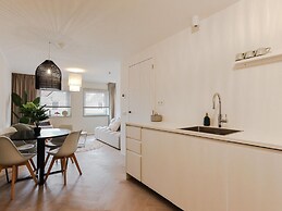 Apartment in Vrouwenpolder With Garden