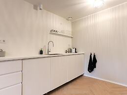 Apartment in Vrouwenpolder With Garden