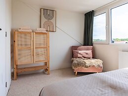 Apartment in Vrouwenpolder With Garden