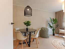 Apartment in Vrouwenpolder With Garden