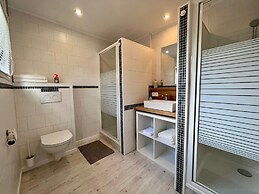 Chalet in Rochefort With Garden